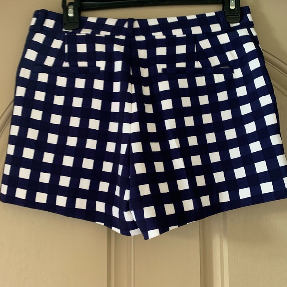 Banana Republic Gingham Shorts - Picture 2 of 3